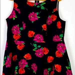 Torrid hi lo peplum sleeveless flower top